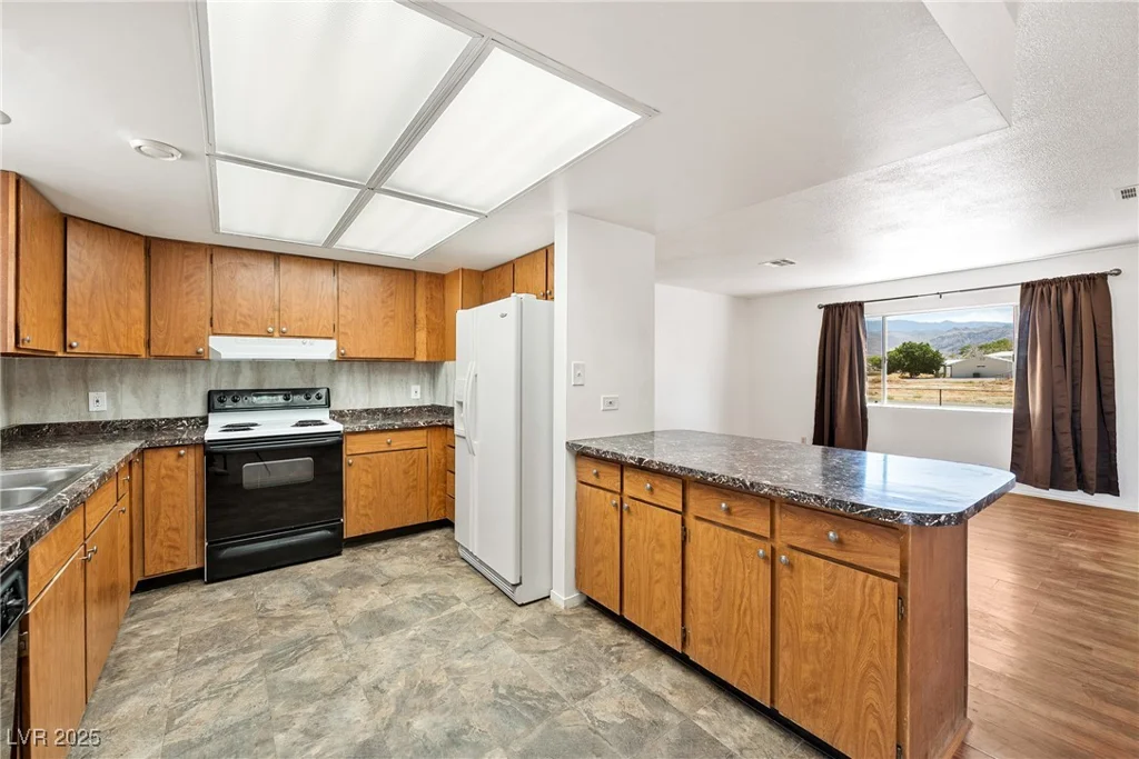 2440 Homestead, Pahrump, NV 89048