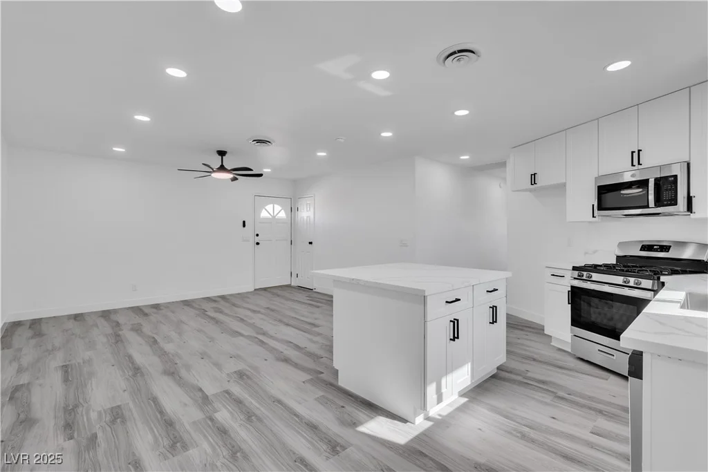 5580 Waltham, Las Vegas, NV 89122