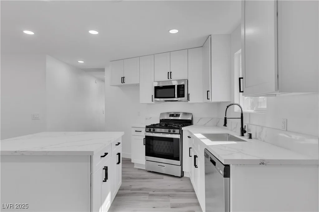 5580 Waltham, Las Vegas, NV 89122