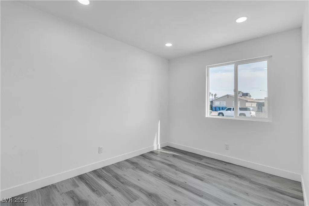 5580 Waltham, Las Vegas, NV 89122