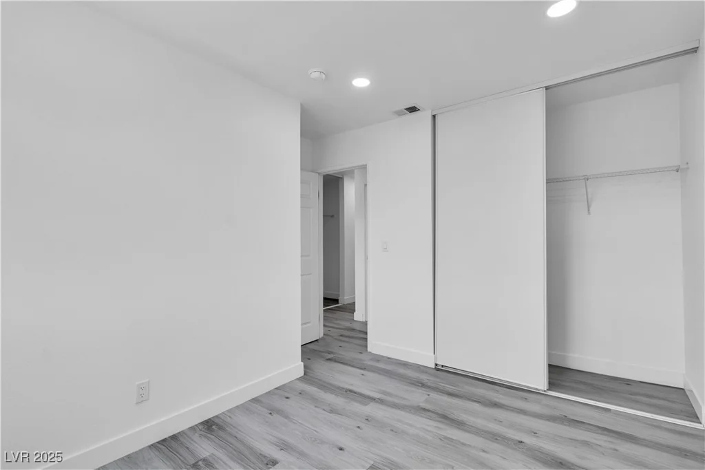 5580 Waltham, Las Vegas, NV 89122