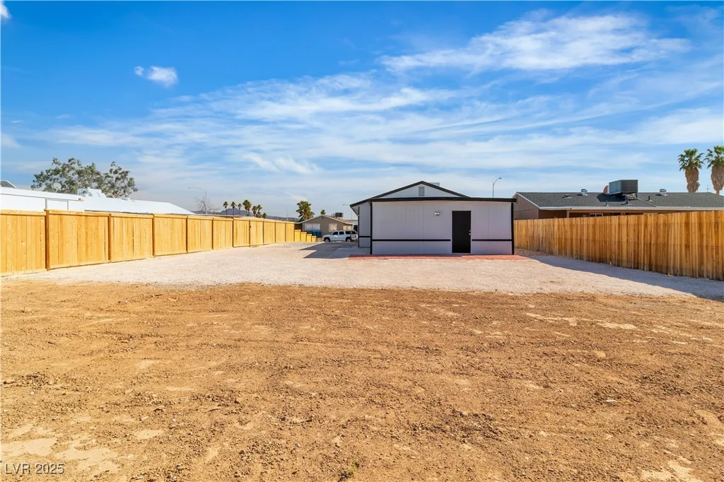 5580 Waltham, Las Vegas, NV 89122