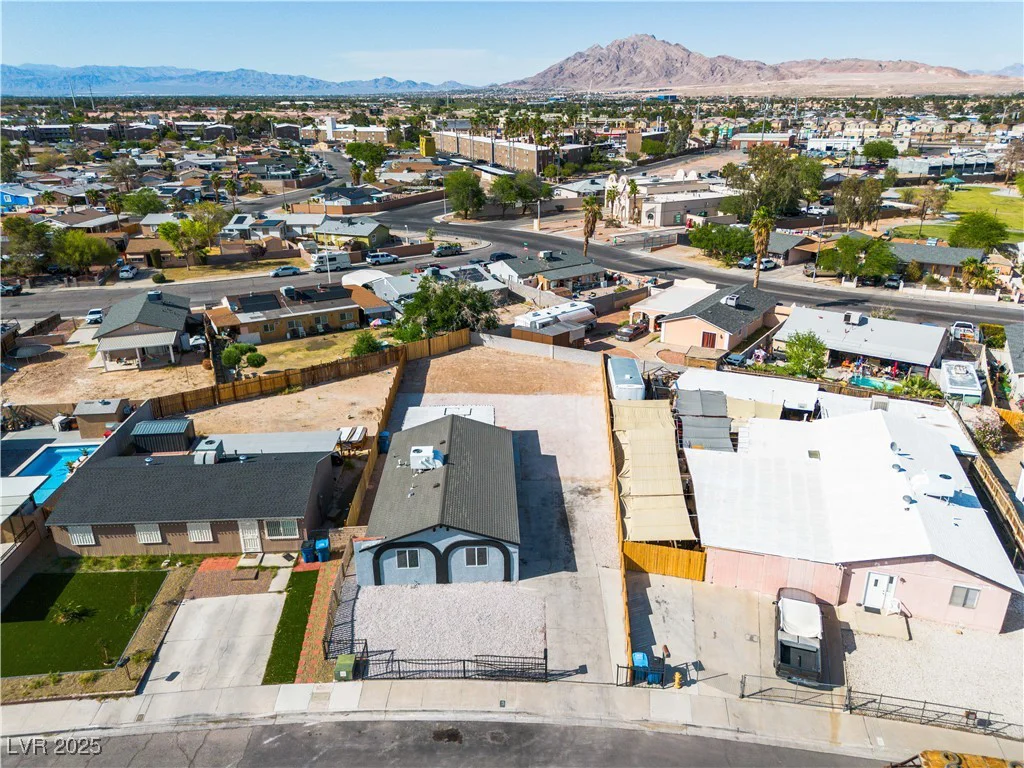 5580 Waltham, Las Vegas, NV 89122