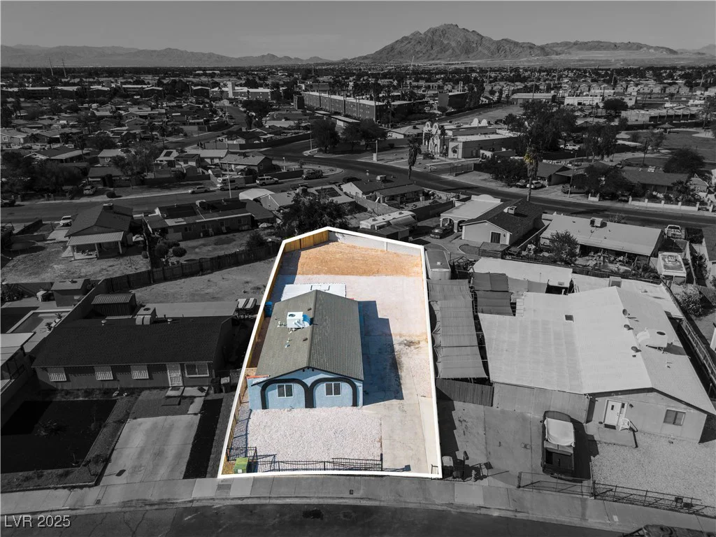 5580 Waltham, Las Vegas, NV 89122