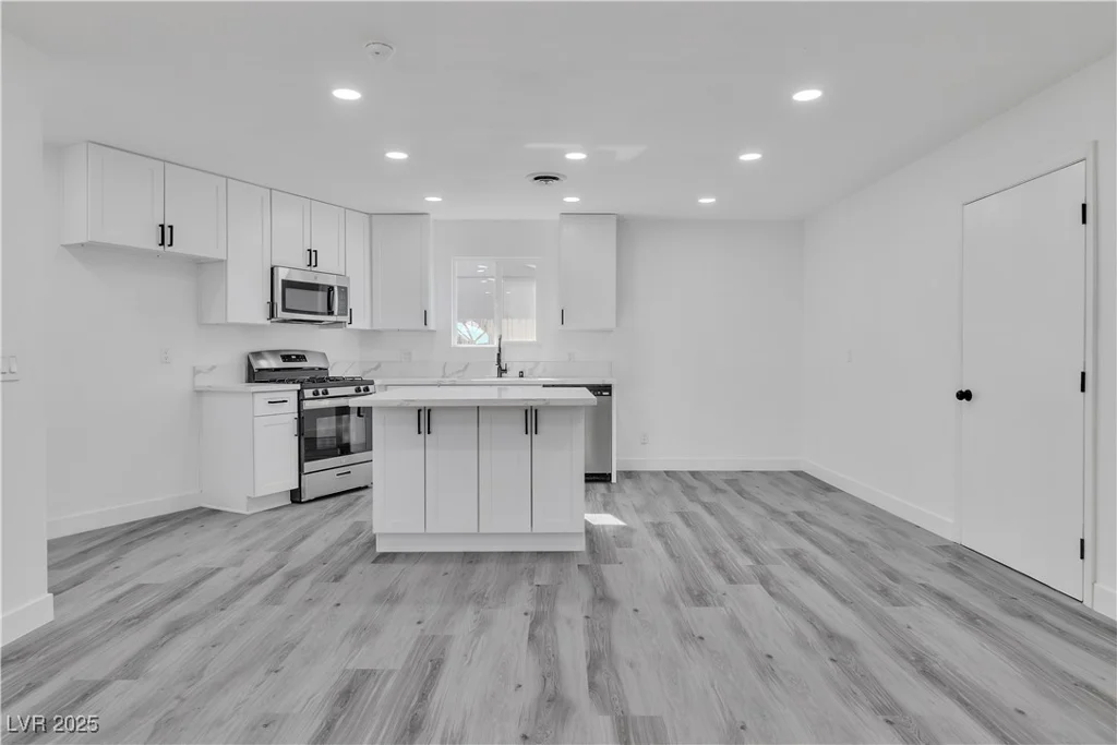 5580 Waltham, Las Vegas, NV 89122