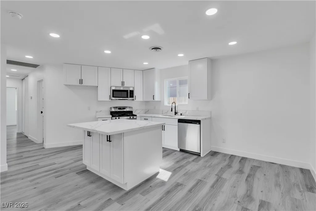 5580 Waltham, Las Vegas, NV 89122