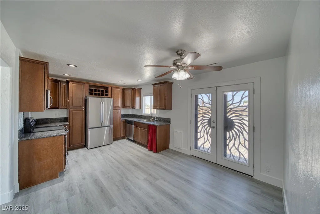 1190 Sierra Vista, Pahrump, NV 89060