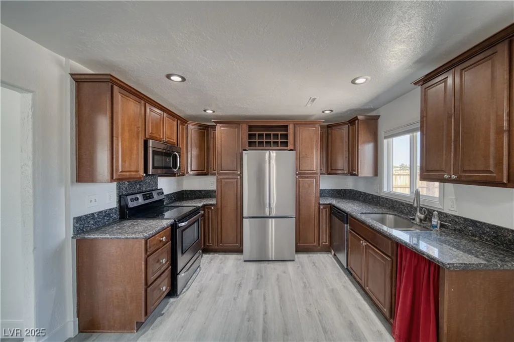 1190 Sierra Vista, Pahrump, NV 89060