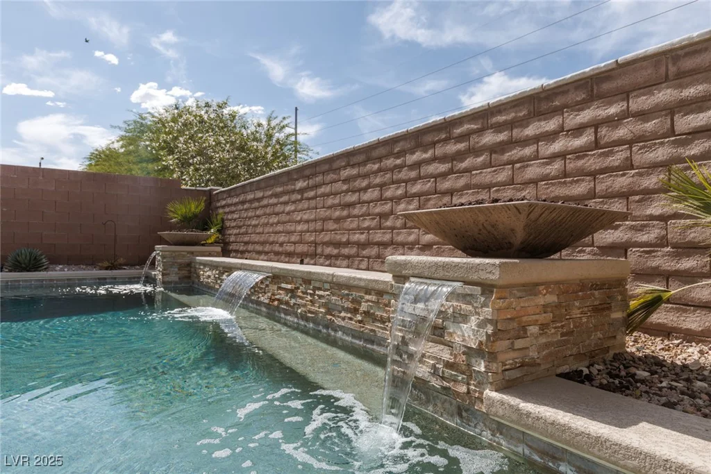 7630 Canyon Diablo, Las Vegas, NV 89179