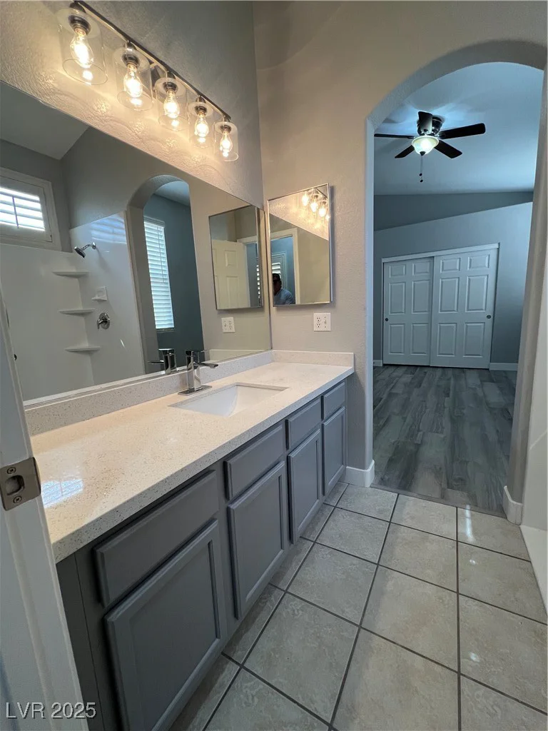 2694 Hillgrass, Las Vegas, NV 89123