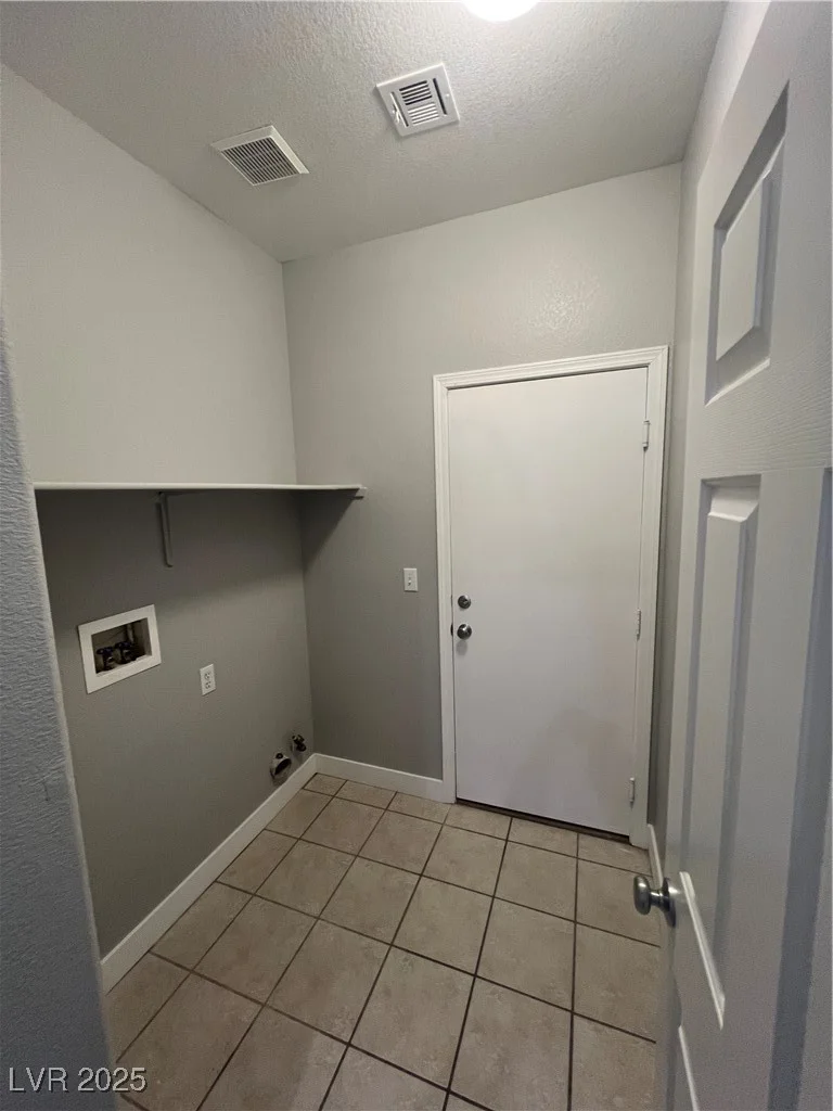 2694 Hillgrass, Las Vegas, NV 89123