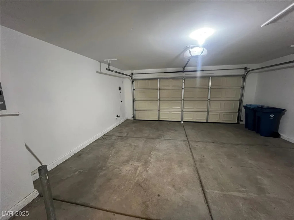 2694 Hillgrass, Las Vegas, NV 89123