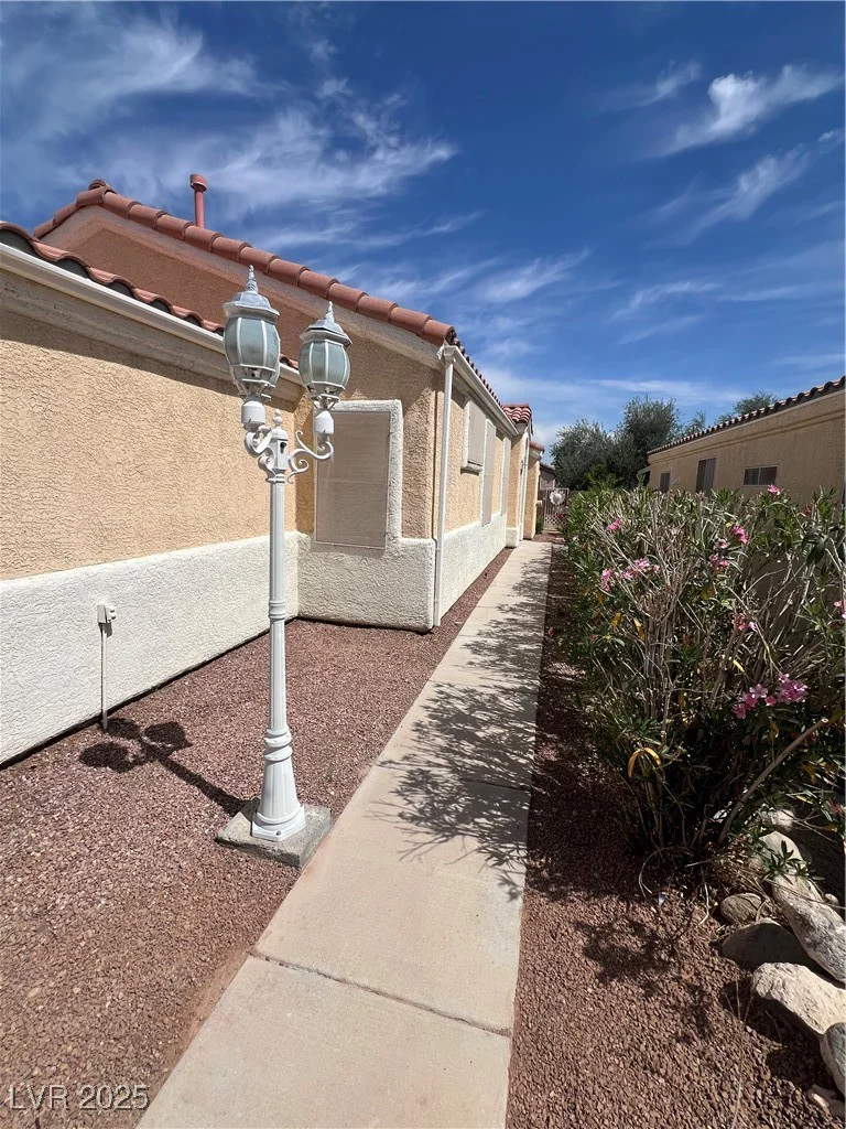 2694 Hillgrass, Las Vegas, NV 89123