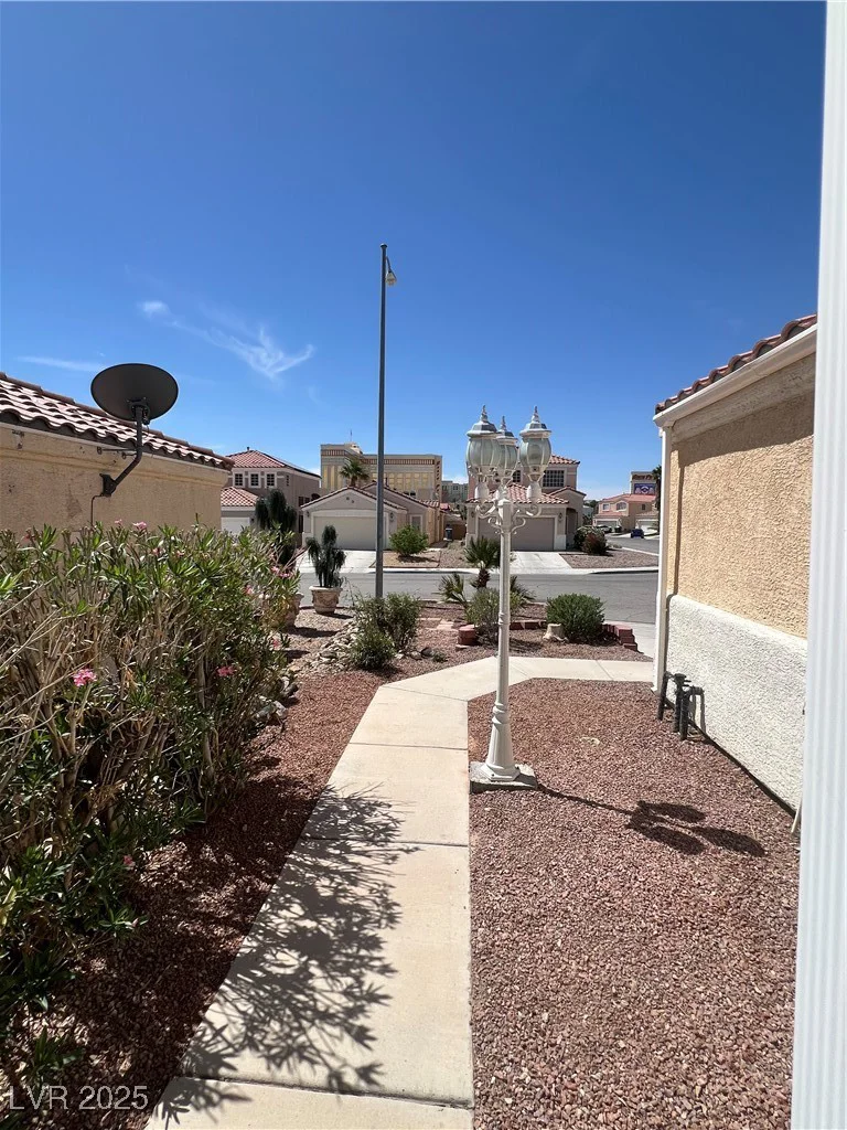 2694 Hillgrass, Las Vegas, NV 89123