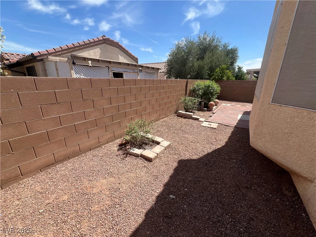 2694 Hillgrass, Las Vegas, NV 89123