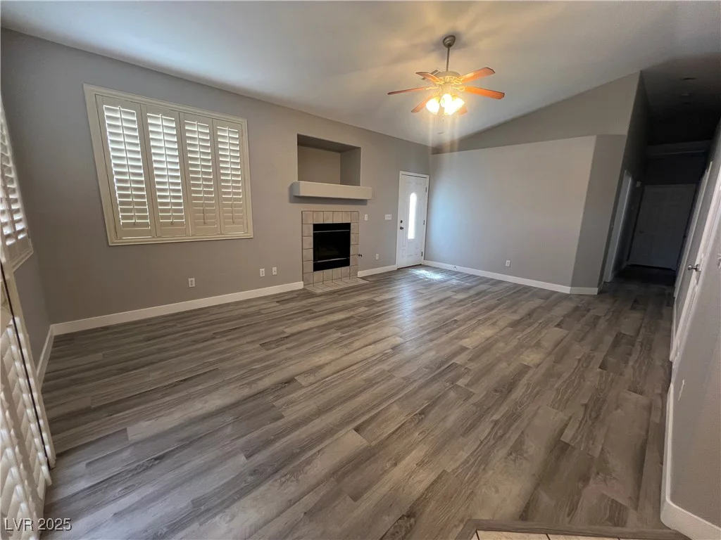 2694 Hillgrass, Las Vegas, NV 89123