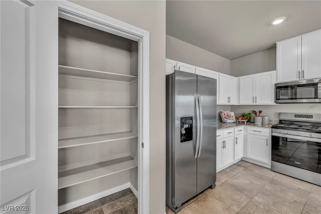 9876 Magnus, Las Vegas, NV 89178
