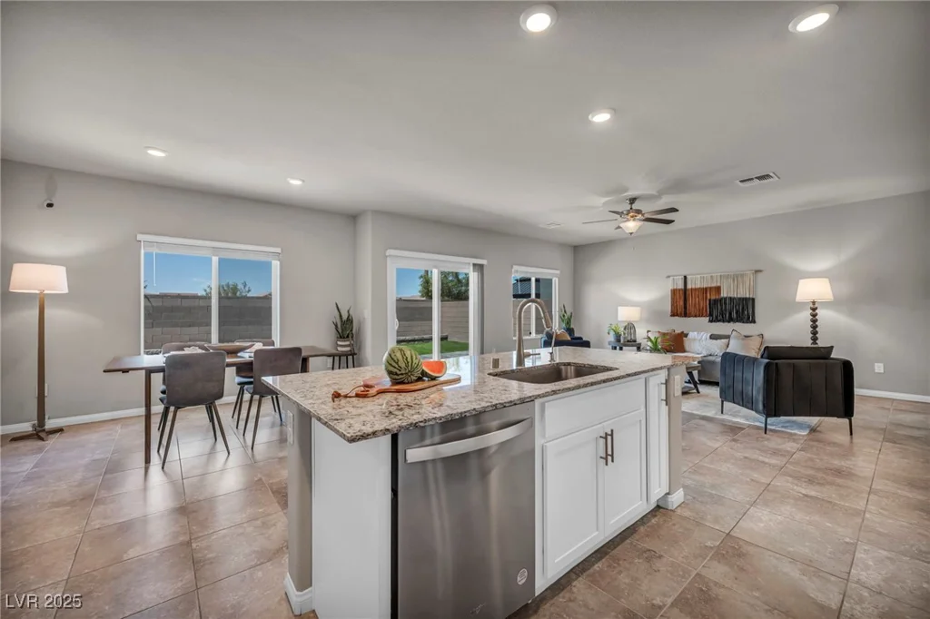 9876 Magnus, Las Vegas, NV 89178