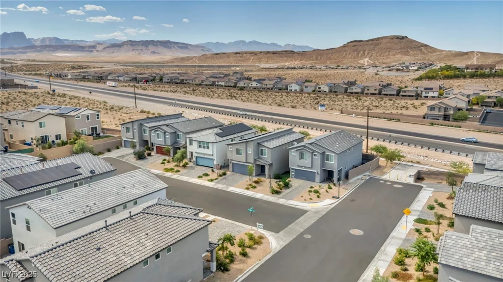 9876 Magnus, Las Vegas, NV 89178
