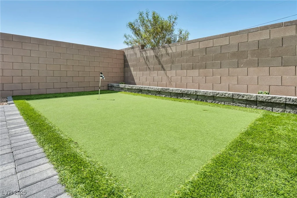 9876 Magnus, Las Vegas, NV 89178