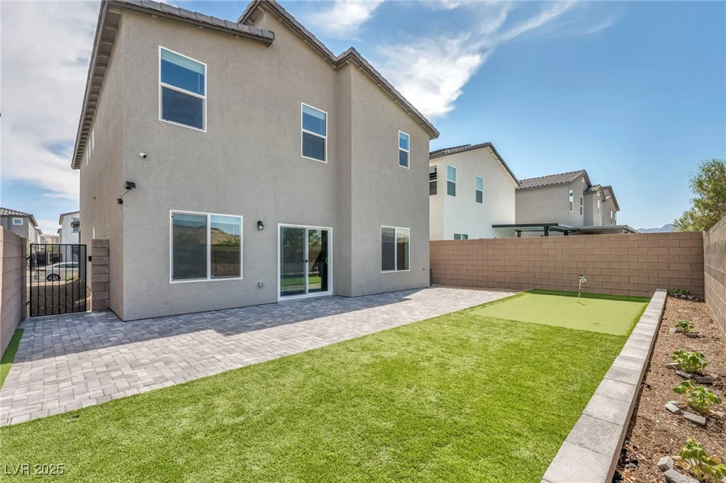 9876 Magnus, Las Vegas, NV 89178