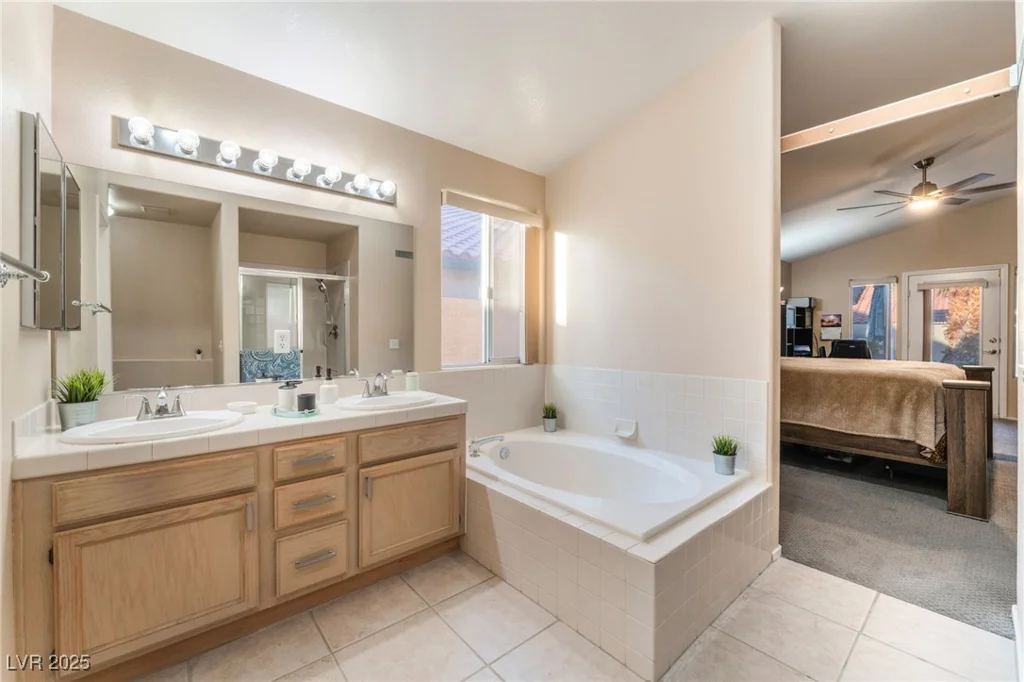 5350 Sharon Marie, Las Vegas, NV 89118