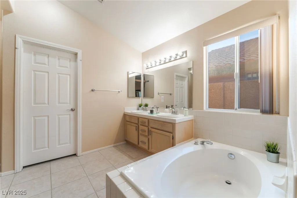 5350 Sharon Marie, Las Vegas, NV 89118