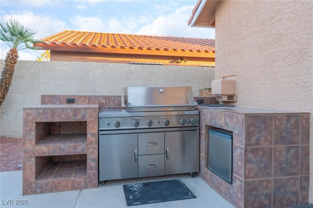 5350 Sharon Marie, Las Vegas, NV 89118
