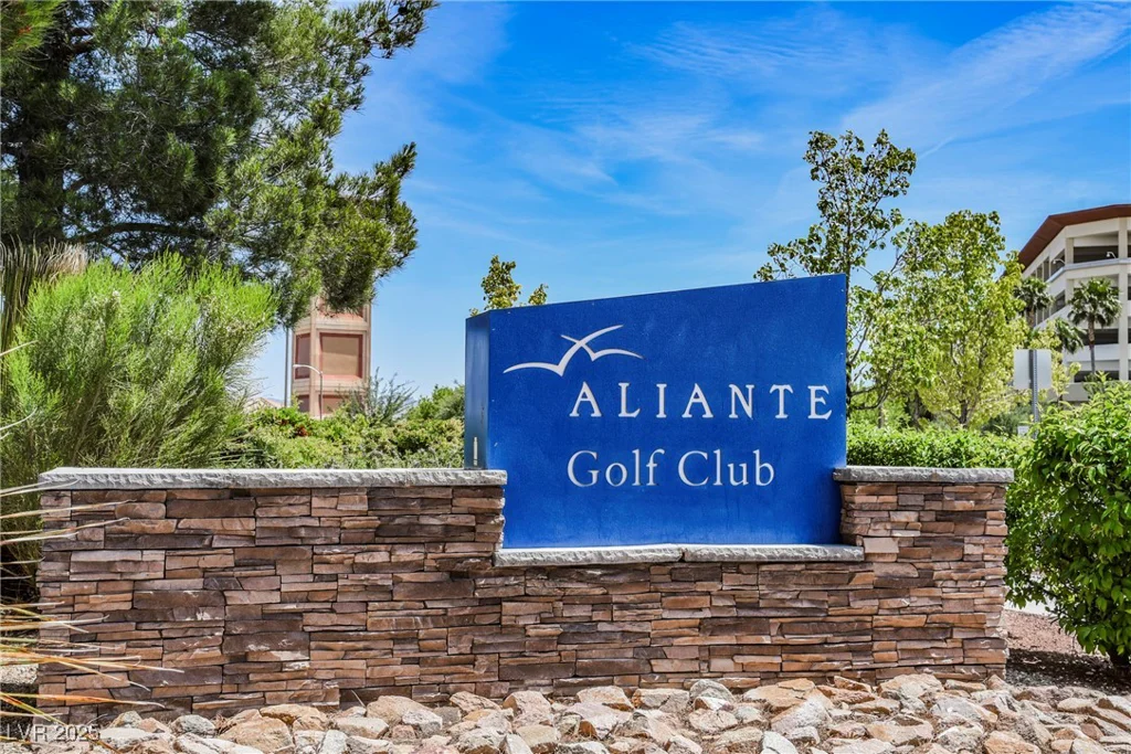 7957 Fantail, North Las Vegas, NV 89084