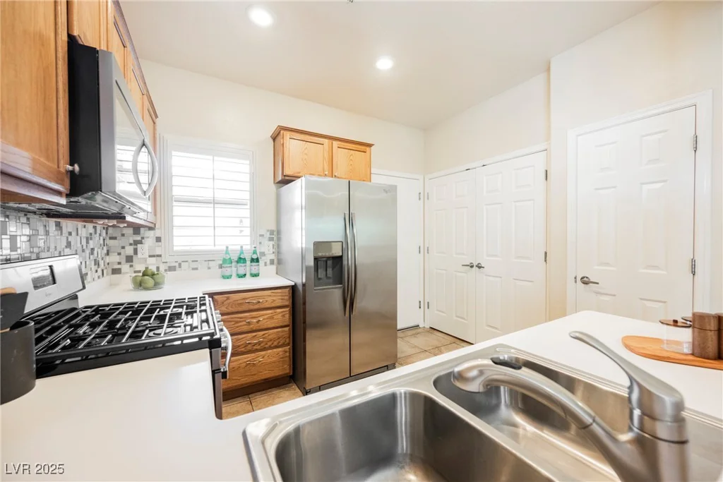 7957 Fantail, North Las Vegas, NV 89084
