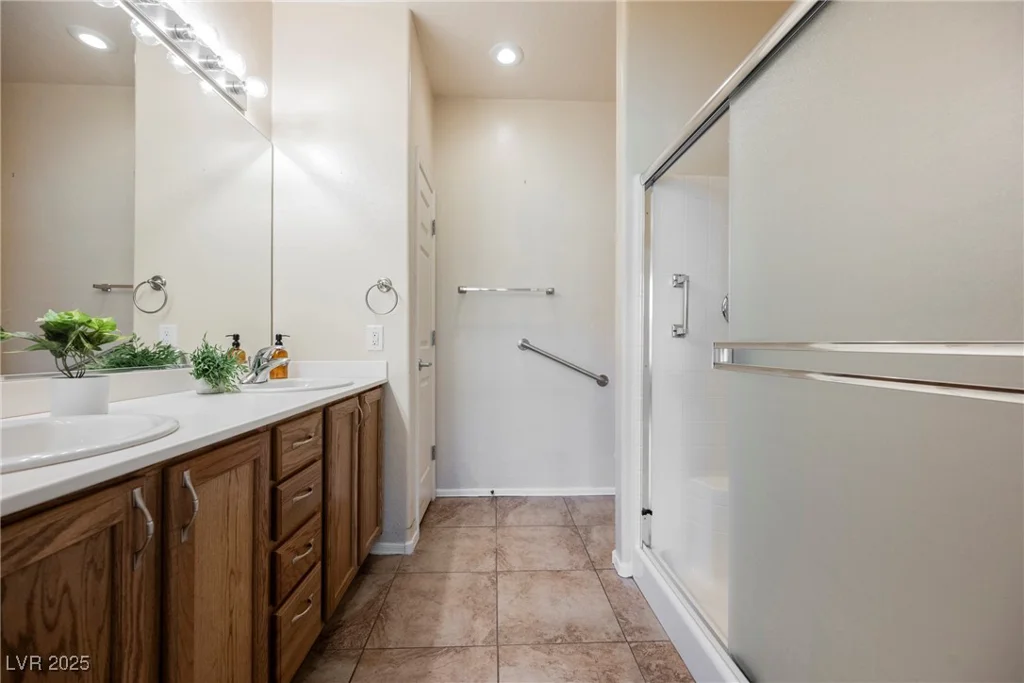 7957 Fantail, North Las Vegas, NV 89084