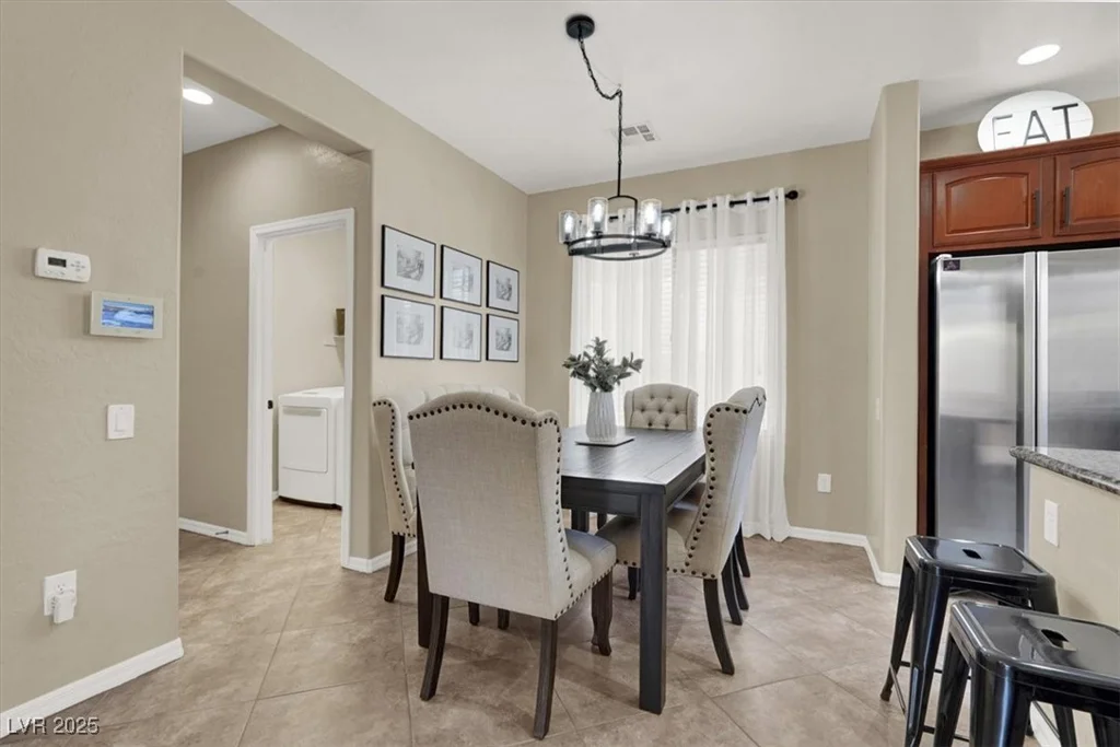 6869 Desert Thrasher, North Las Vegas, NV 89084