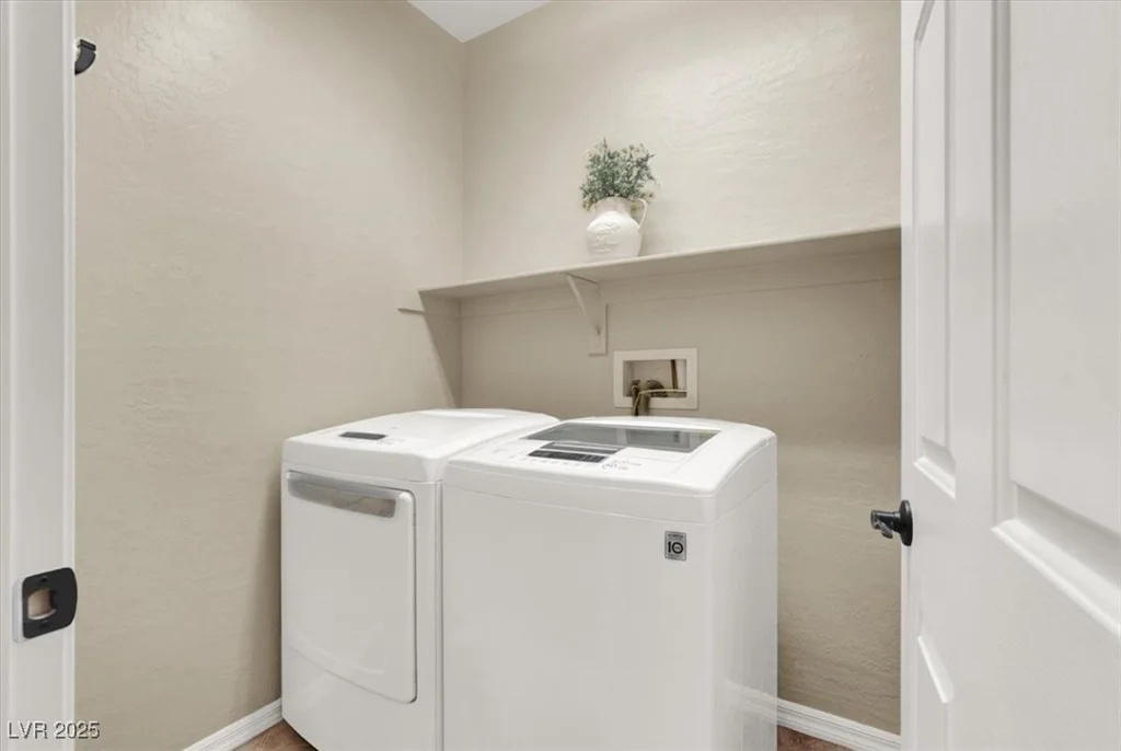 6869 Desert Thrasher, North Las Vegas, NV 89084