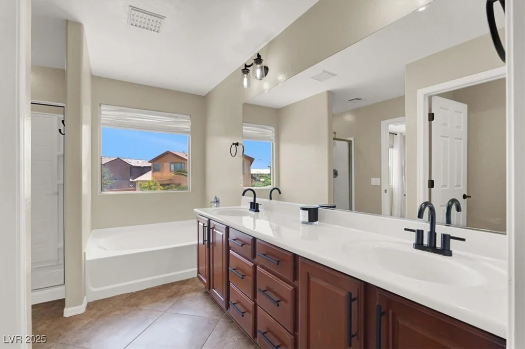 6869 Desert Thrasher, North Las Vegas, NV 89084