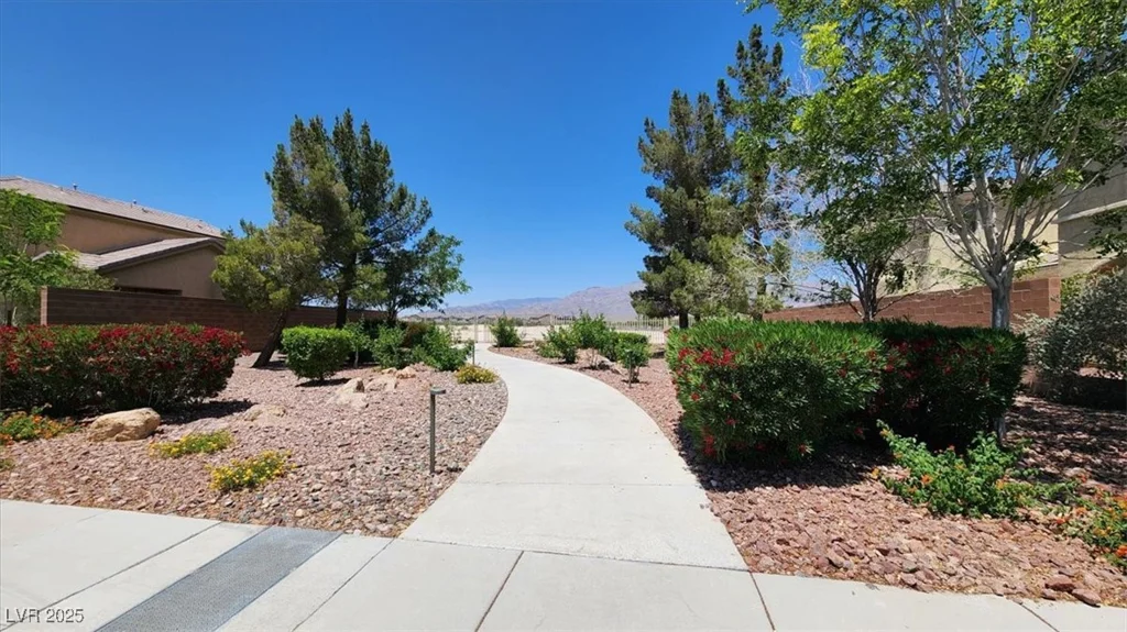 6869 Desert Thrasher, North Las Vegas, NV 89084