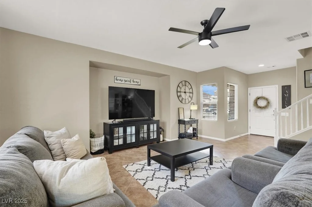 6869 Desert Thrasher, North Las Vegas, NV 89084