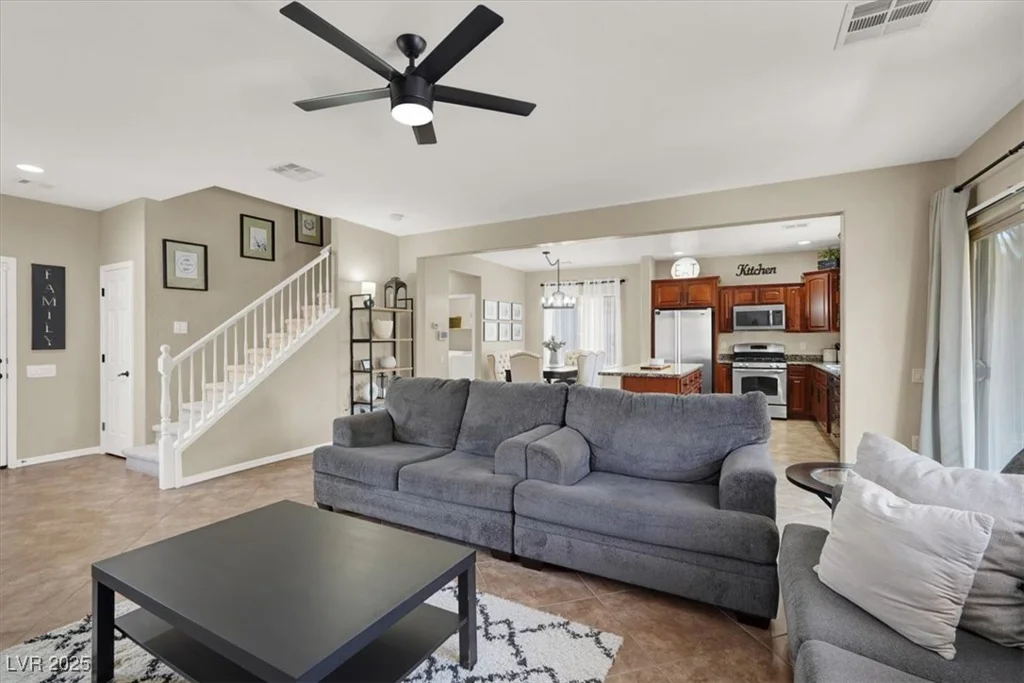 6869 Desert Thrasher, North Las Vegas, NV 89084
