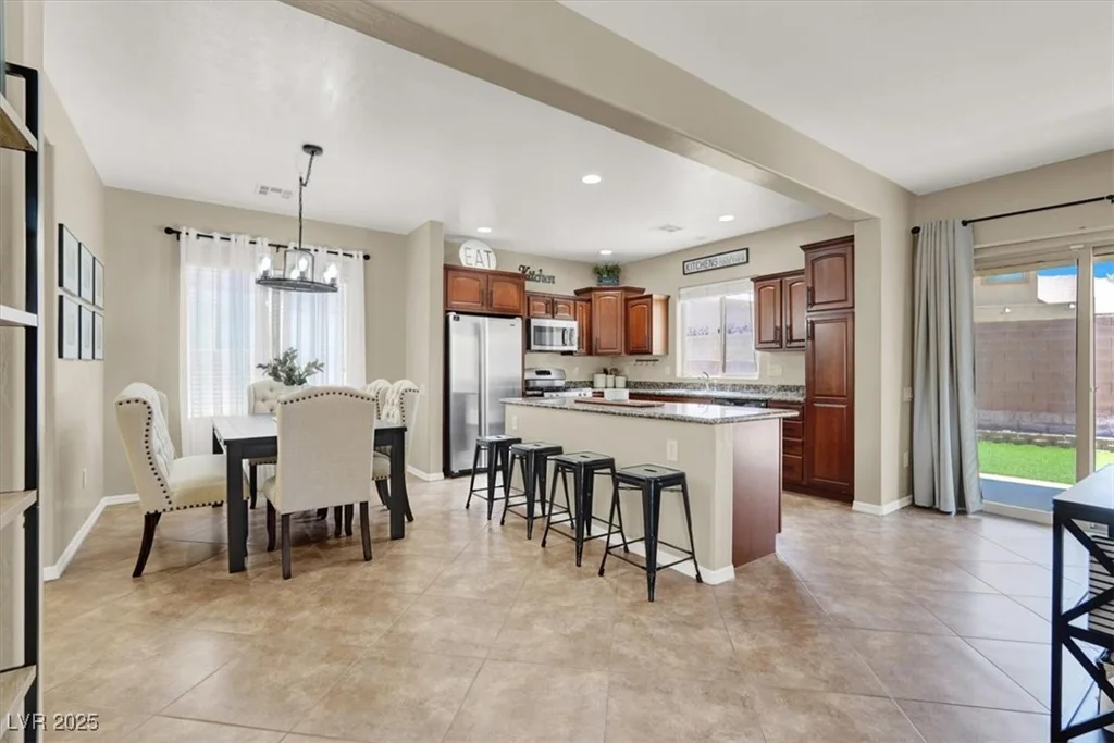 6869 Desert Thrasher, North Las Vegas, NV 89084