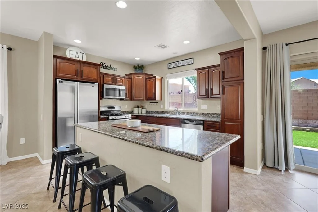 6869 Desert Thrasher, North Las Vegas, NV 89084