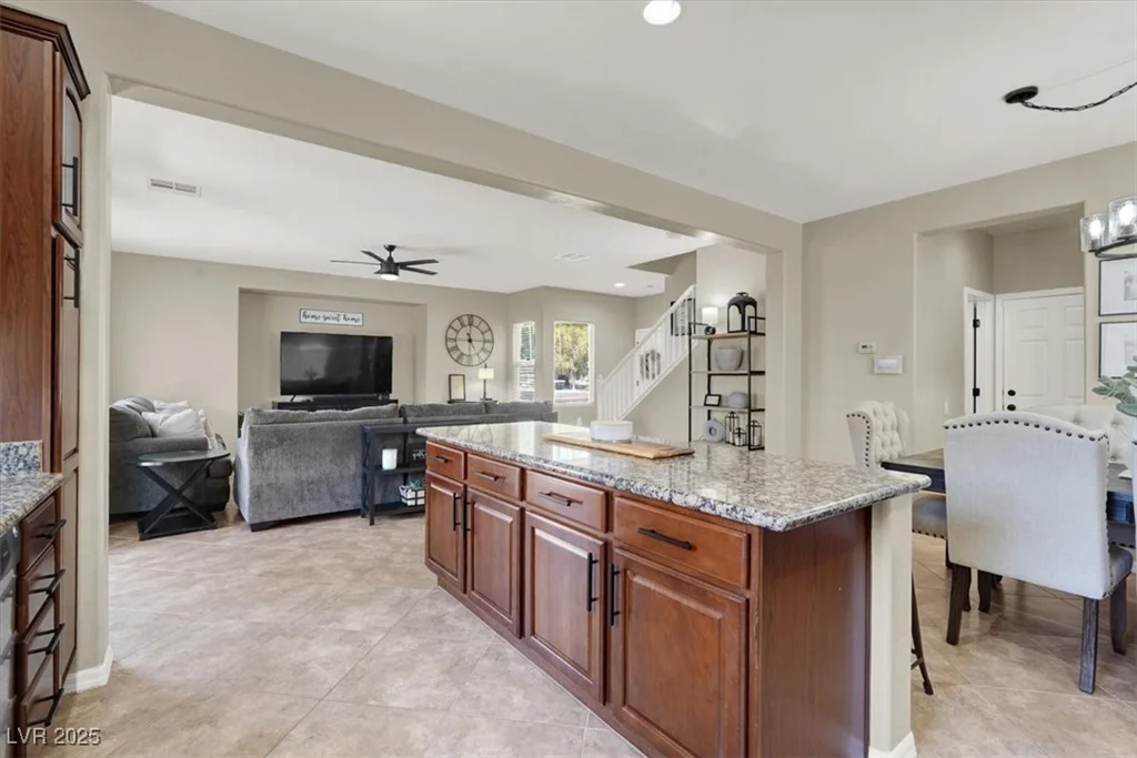 6869 Desert Thrasher, North Las Vegas, NV 89084