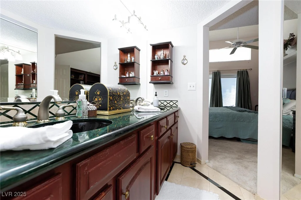 2749 Lodestone, Las Vegas, NV 89117