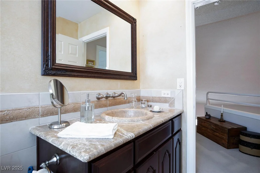 2749 Lodestone, Las Vegas, NV 89117