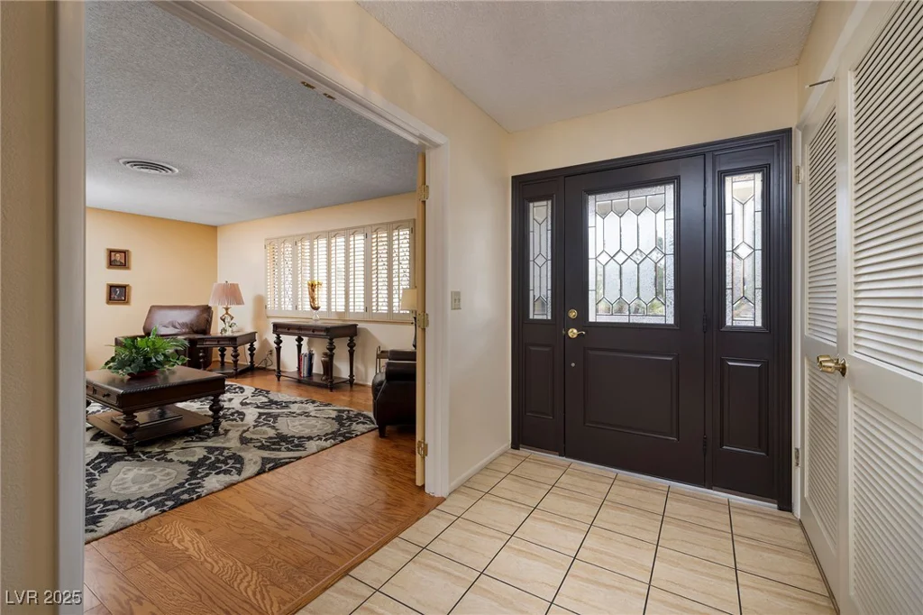 4219 Pinecrest, Las Vegas, NV 89121
