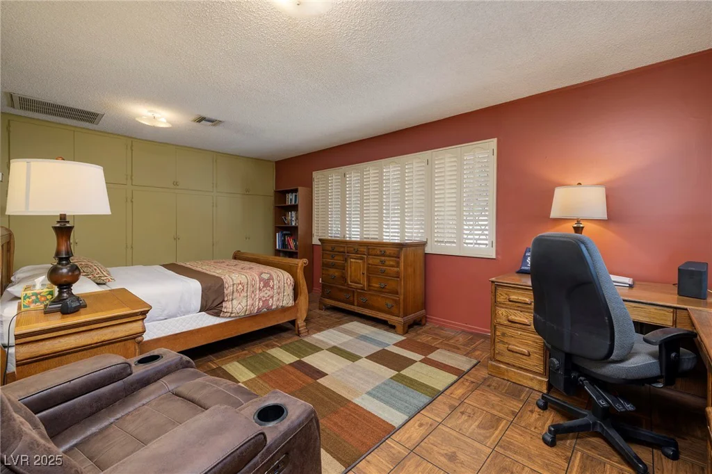 4219 Pinecrest, Las Vegas, NV 89121