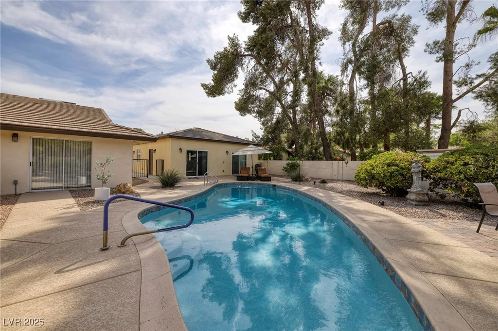 4219 Pinecrest, Las Vegas, NV 89121