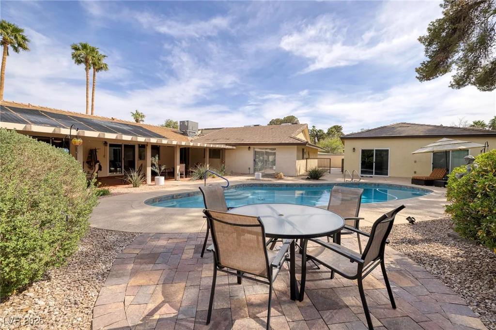 4219 Pinecrest, Las Vegas, NV 89121