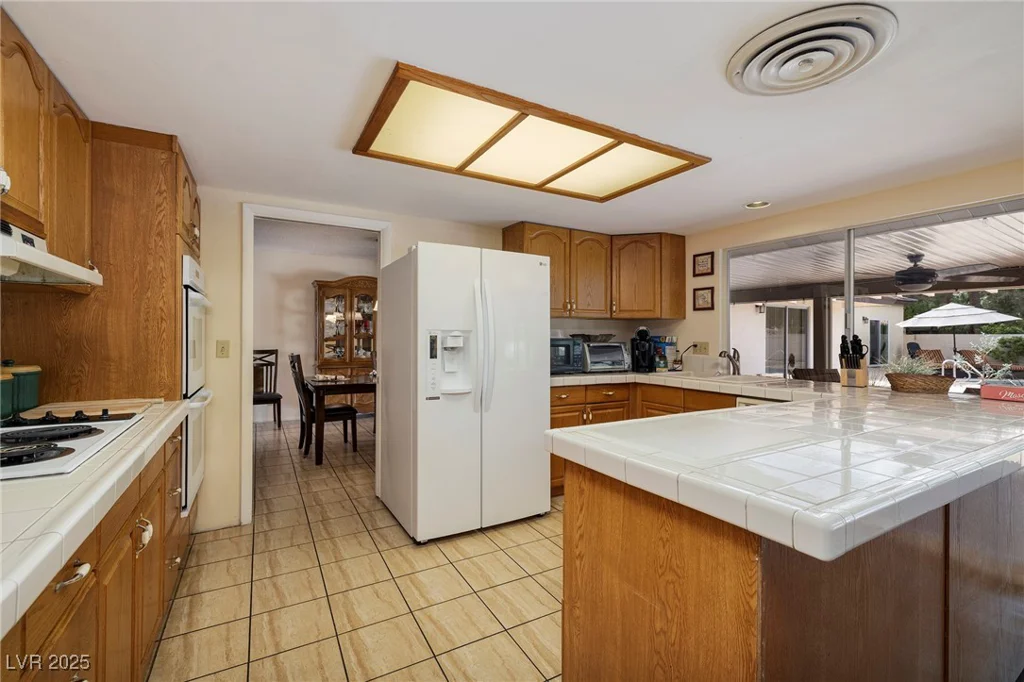 4219 Pinecrest, Las Vegas, NV 89121