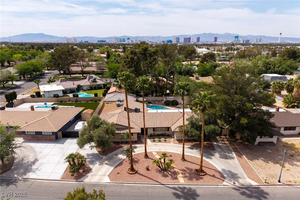 4219 Pinecrest, Las Vegas, NV 89121