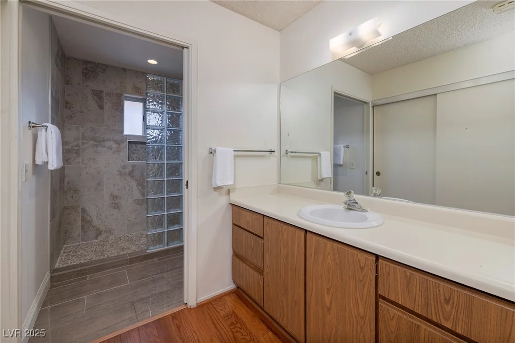 4219 Pinecrest, Las Vegas, NV 89121