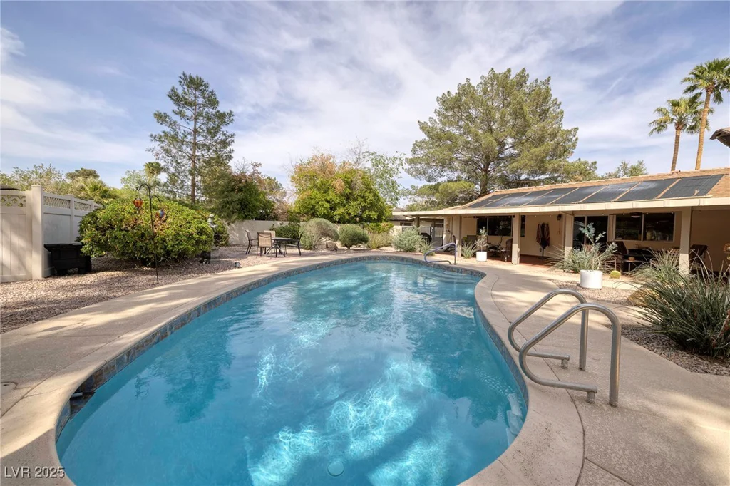 4219 Pinecrest, Las Vegas, NV 89121